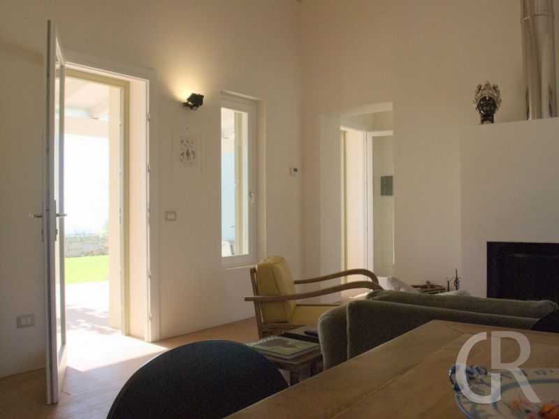 villa-cuore-verde-wohnbereich-mikt-kamin.jpg