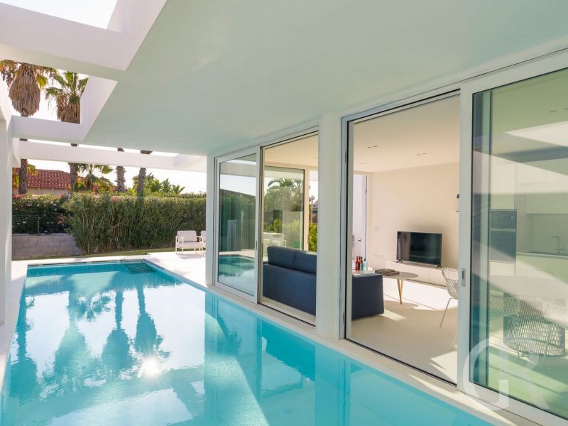 villa-gadir-schwimmbad-am-haus.jpg
