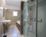 villa-giglio-di-mare-badezimmer-mit-dusche.jpg