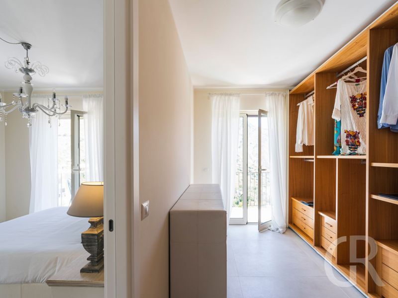 villa-giutitta-ankleide-im-doppelschlafzimmer.jpg