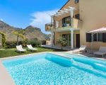 villa-giutitta-villa-pool-und-terrasse.jpg