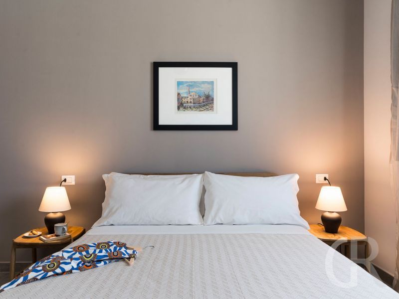 villa-paolina-weisses-doppelbett.jpg