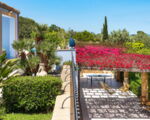 villa-pigna-blue-haus-mit-pergola.jpg