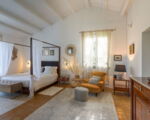 villa-pigna-blue-schlafzimmer-mit-doppelbett.jpg
