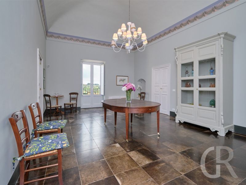 villa-scifazzo-esszimmer.jpg