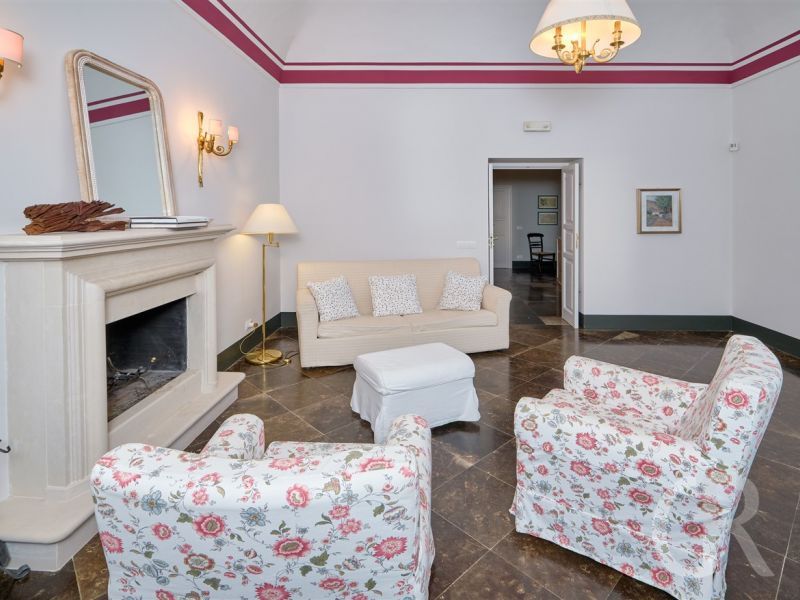 villa-scifazzo-kamin.jpg
