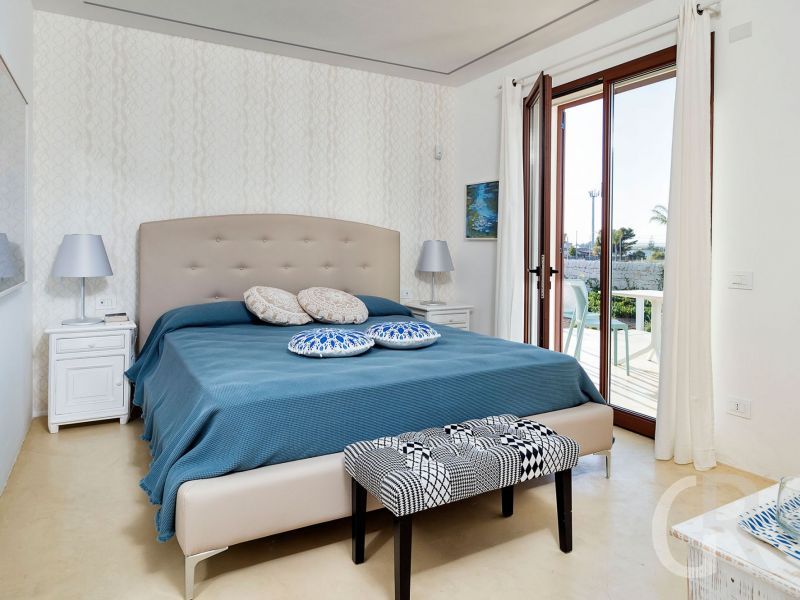 villa-ulivo-grosses-bett.jpg