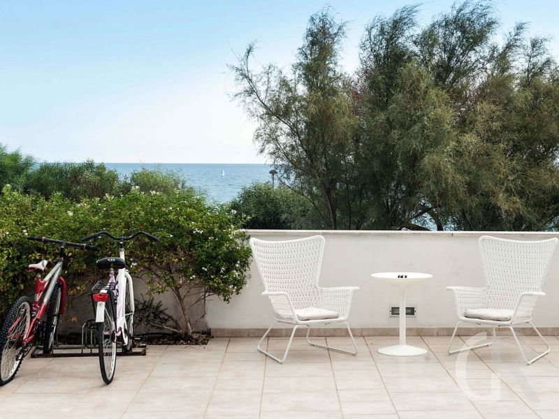 casa-contemplamare-2-sitzplatz-auf-der-terrasse.jpg
