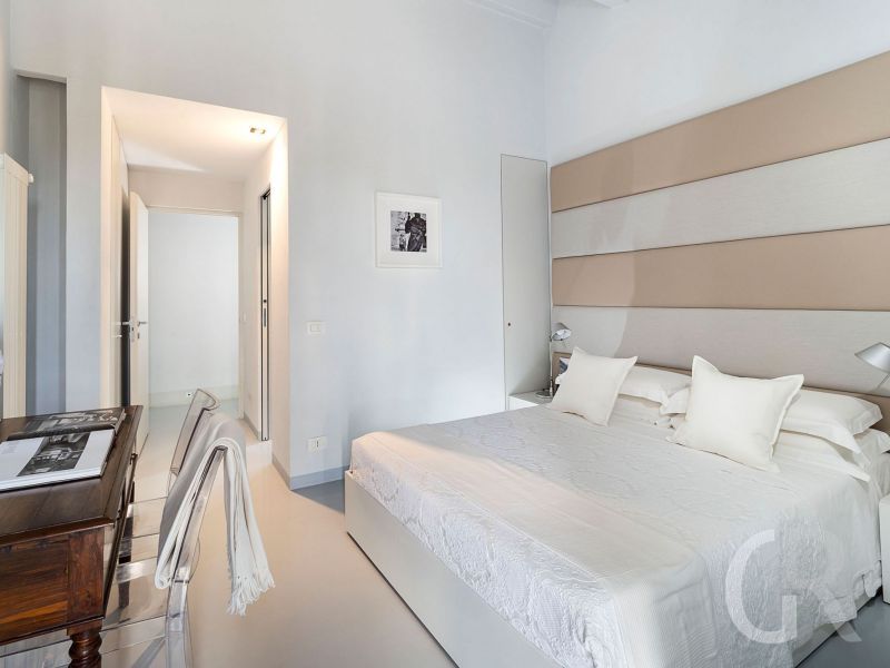 ferienhaus-hybla-schlafzimmer-in-weiss.jpg