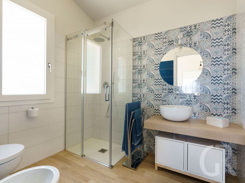 ferienhaus-marinella-badezimmer.jpg