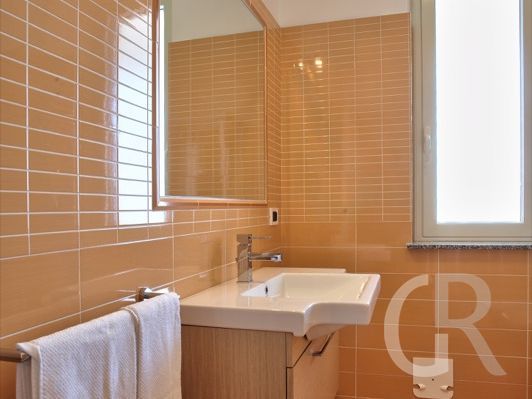 ferienwohnung-arance-waschbecken-im-badezimmer.jpg