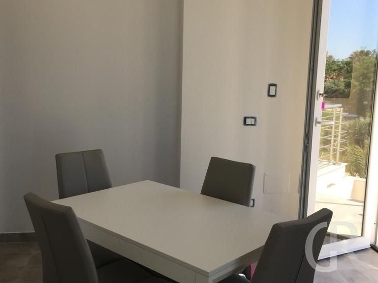 ferienwohnung-cecilia-esstisch.jpg
