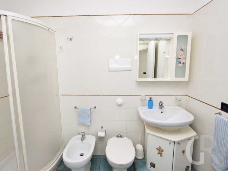 ferienwohnung-dedalo-badezimmer.jpg