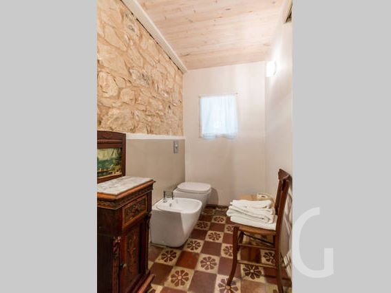 ferienwohnung-nolina-blick-ins-duschbad.jpg