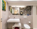 ferienwohnung-peppina-piccola-waschbecken-mit-spiegel.jpg