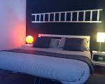 ferienwohnung-valencia-grosses-bett.JPG