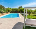 pigna-blue-garten-mit-pool.jpg
