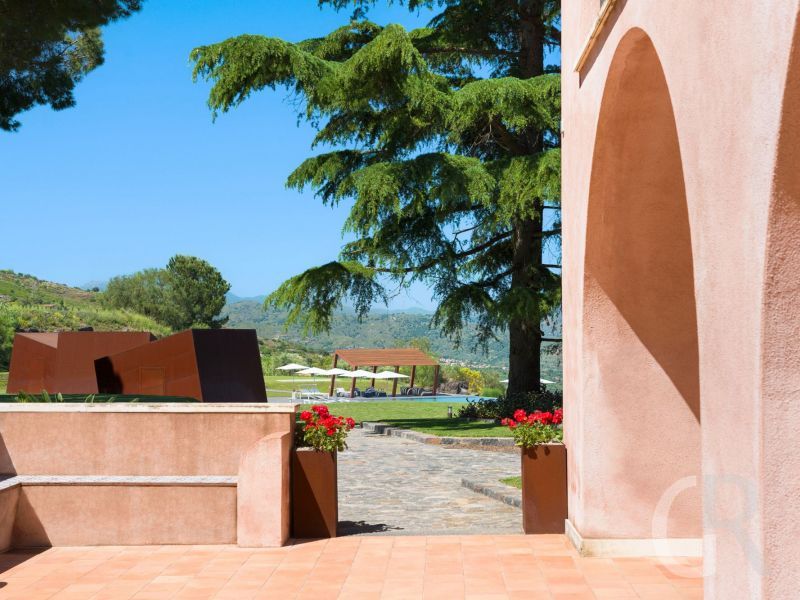 tenuta-contea-aussenanlage.jpg
