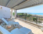 villa-amelia-blick-auf-den-sandstrand.jpg