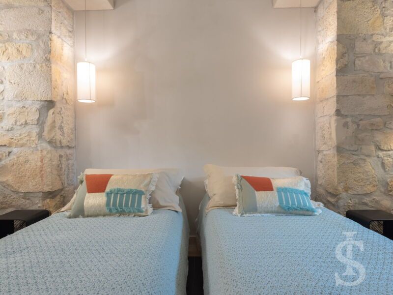villa-angelina-schlafzimmer-mit-zwei-einzelbetten.jpg