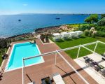 villa-angelina-terrasse-und-pool.jpg