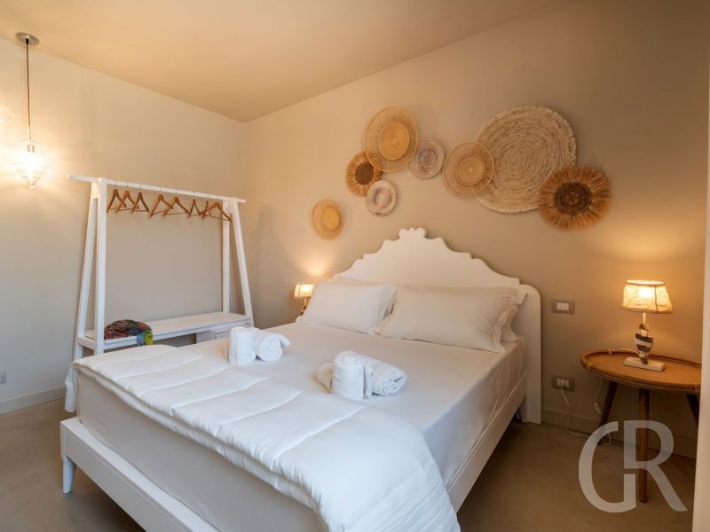 villa-auliva-grosses-doppelbett.jpg