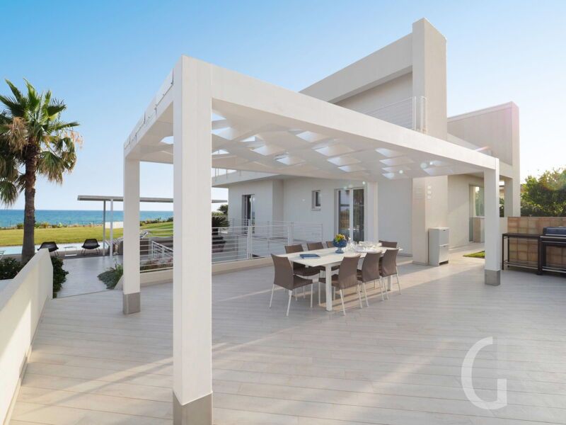 villa-blumarine-pergola.jpg