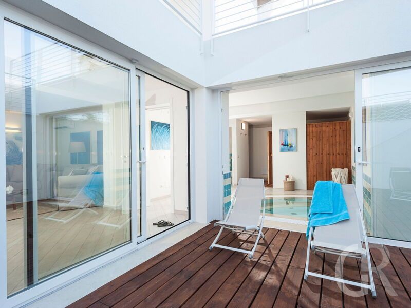villa-blumarine-sonnenliegen.jpg