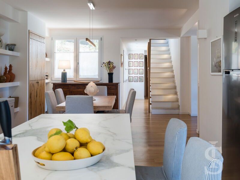 villa-casita-esstisch.jpg