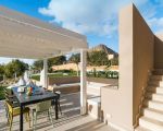 villa-castalia-am-pool.jpg