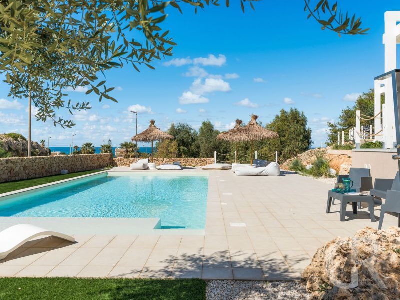 villa-castalia-schwimmbad.jpg