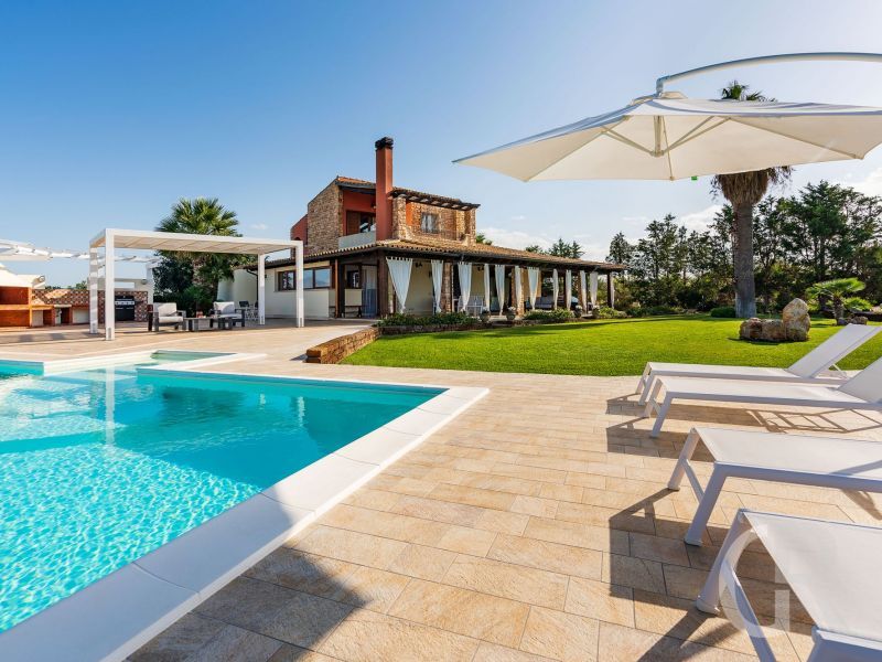 villa-cielo-pool-und-villa.jpg
