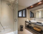 villa-continella-badezimmer-erster-stock.jpg