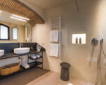 villa-continella-badezimmer-mit-duschbad.jpg