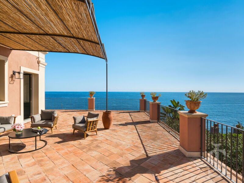 villa-continella-terrasse-zum-meer.jpg