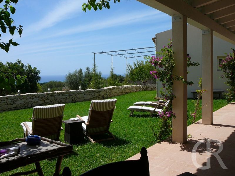 villa-cuore-verde-liegen-im-garten.jpg