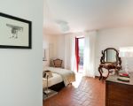 villa-etna-retreat-blick-ins-schlafzimmer.jpg