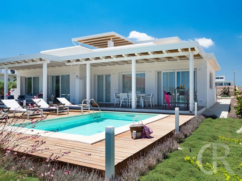 villa-fico-villa-und-pool.jpg