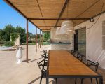 villa-gelso-bianco-terrasse-mit-tisch.jpg