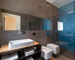 villa-gelso-bianco-waschbecken-im-bad.jpg
