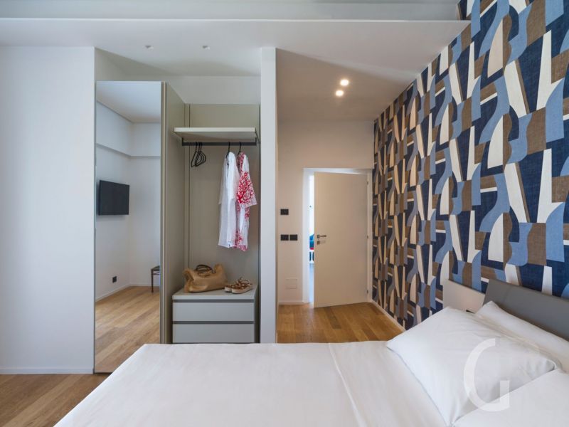 villa-gianos-schlafzimmer-mit-schrank.jpg