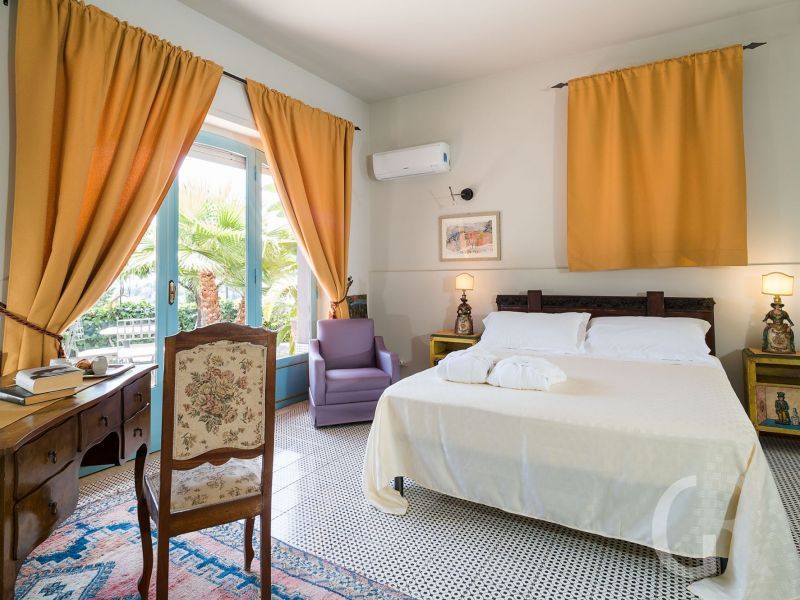 villa-la-boheme-gemuetliches-schlafzimmer.jpg