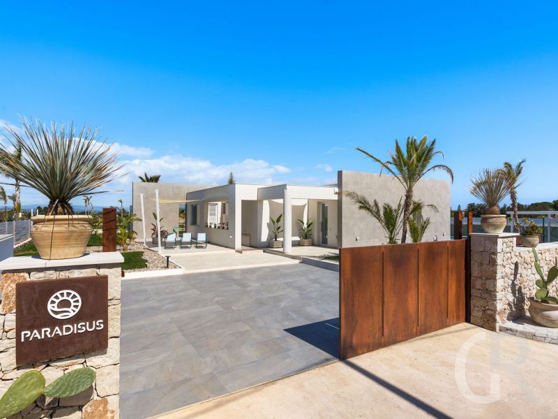 villa-paradisus-eingang.jpg