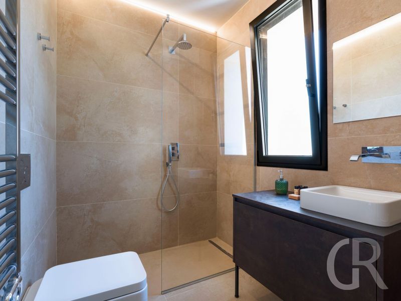 villa-passo-salina-dusche.jpg