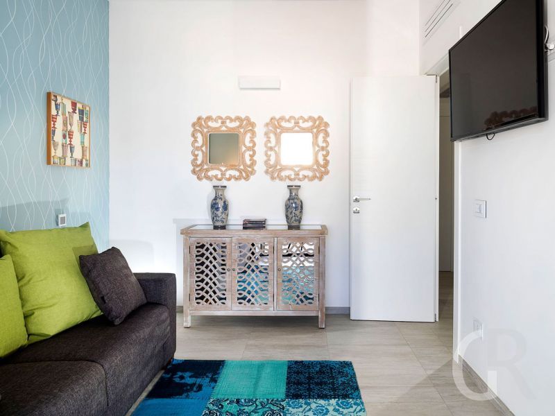 villa-rosmarino-sofa.jpg