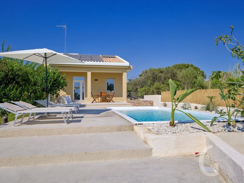 villa-teti-schwimmbad.jpg
