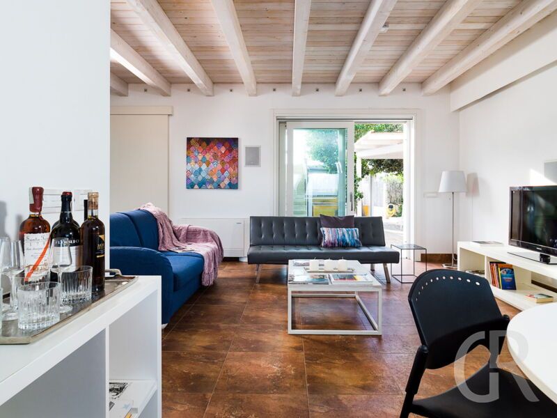 baia-del-mar-wohnzimmer-mit-tv.jpg