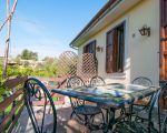casa-capperi-terrasse-mit-blick-in-den-garten.jpg