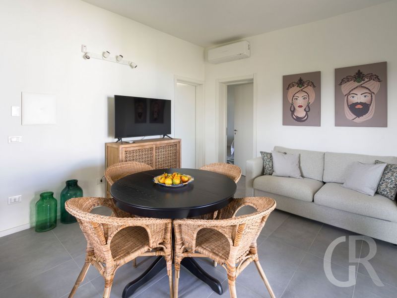casa-tancredi-esstisch.jpg
