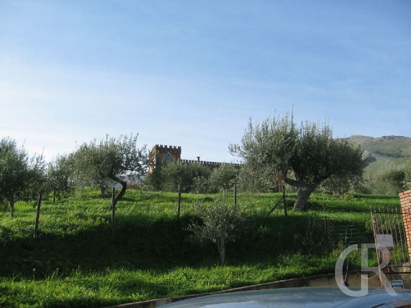 castelbuono-ferienwohnungen-park00011.jpg
